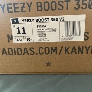 Yeezy boost 350 V2 “Oreo” 11